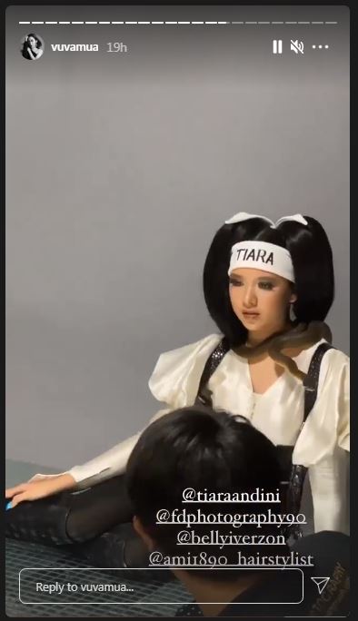 7 Gaya pemotretan Tiara Andini dengan binatang, kece abis