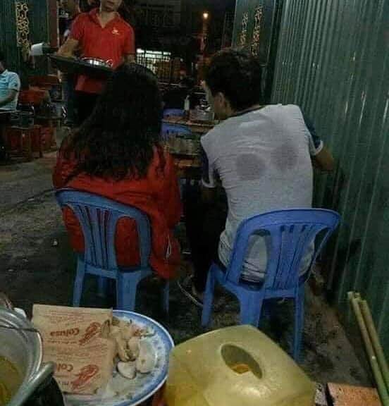 10 Momen apes pasangan ini endingnya bikin gagal romantis