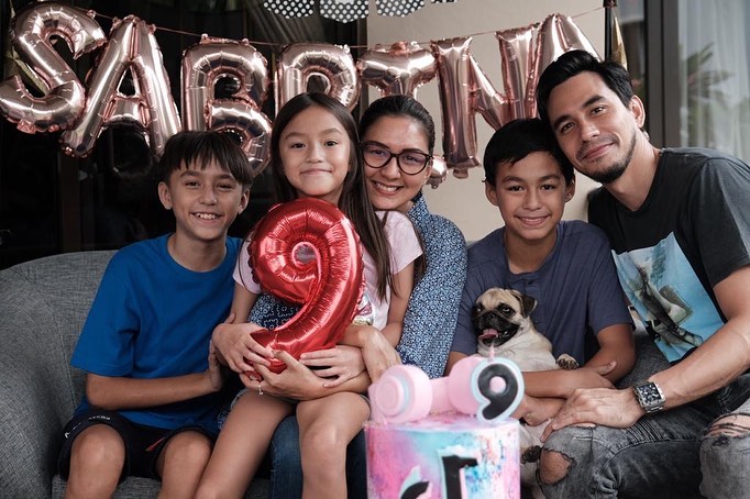 10 Potret Queenesia Sabrina, putri Darius Sinathrya jadi atlet senam