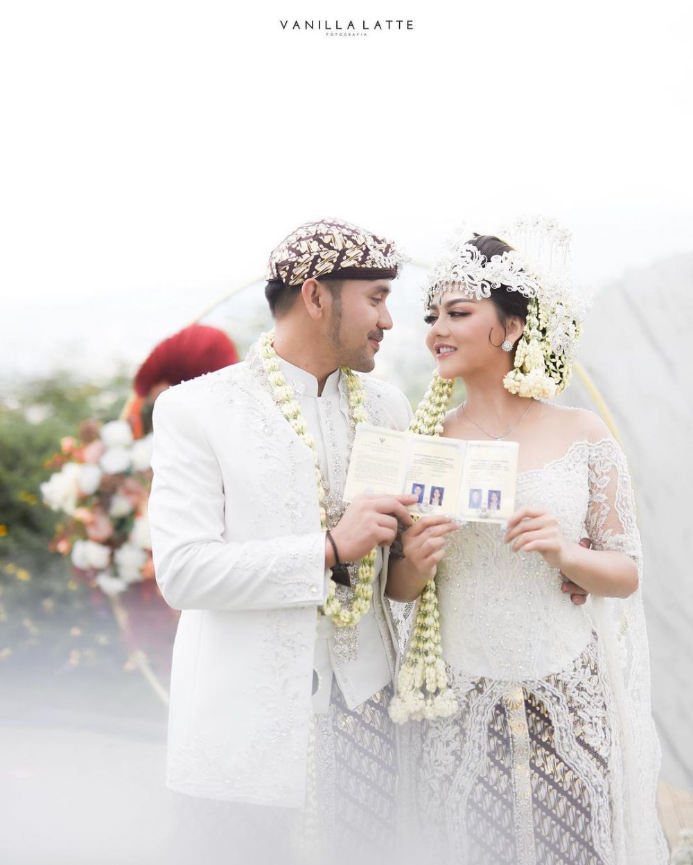 9 Momen pernikahan Jenita Janet, penuh khidmat