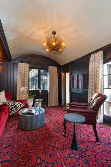 Renovasi bangunan kolonial, ini 9 potret rumah Robert Pattinson