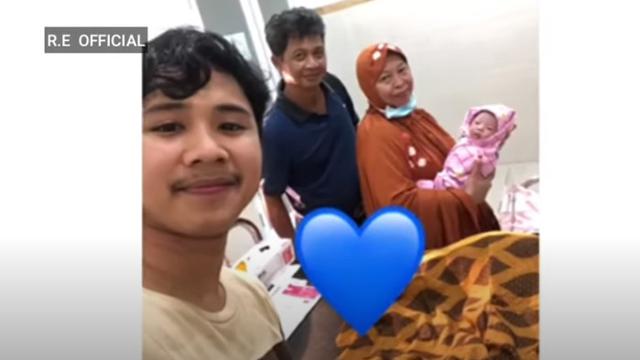 Momen bahagia 6 pedangdut melahirkan anak pertama, penuh perjuangan
