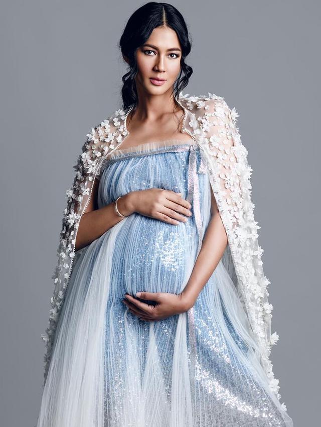 Gaya pemotretan maternity 5 supermodel Indonesia, elegan dan memesona