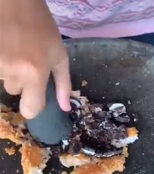 10 Perpaduan dua jenis makanan ini bikin auto gagal paham