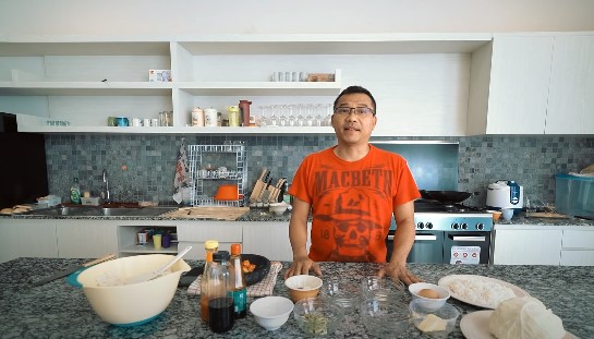 10 Momen Anang siapkan hadiah spesial untuk Ashanty, masak nasi goreng