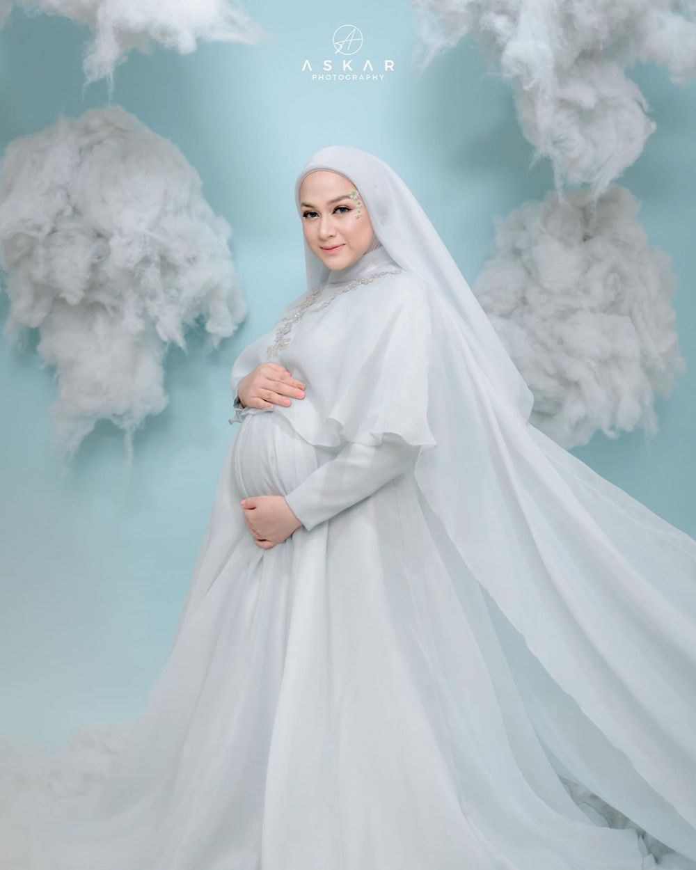 10 Potret perjalanan kehamilan anak ketiga Nina Zatulini 