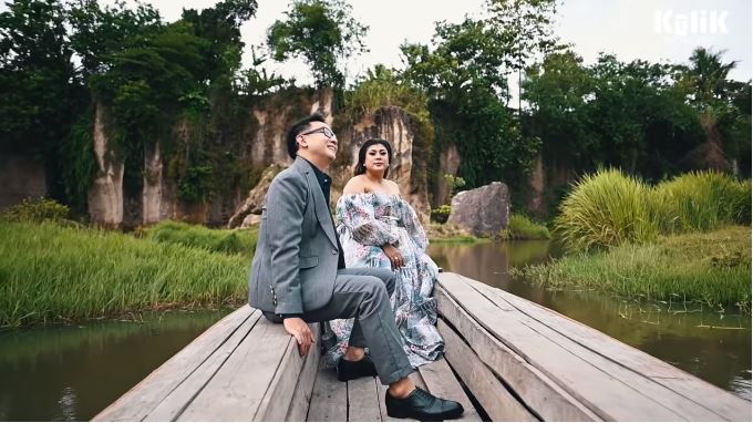10 Momen Regina Idol pemotretan prewedding di Kandang Godzilla