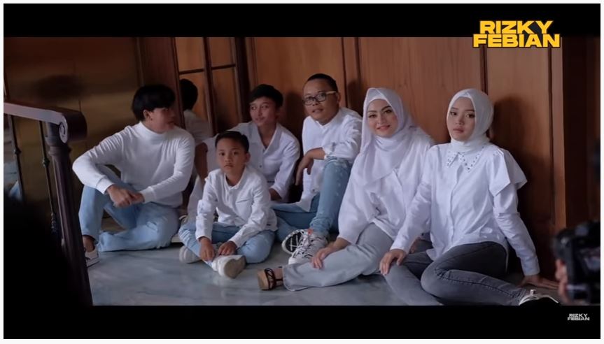 7 Momen pemotretan keluarga Sule dan Nathalie Holscher, gayanya kompak