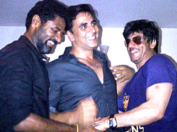 10 Potret kompak Shah Rukh Khan dan Akshay Kumar, bak kakak adik