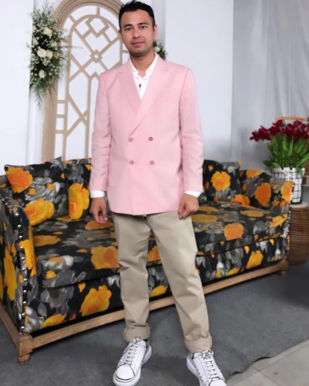 Gaya 7 seleb hadiri pernikahan Sule, Nagita Slavina curi perhatian