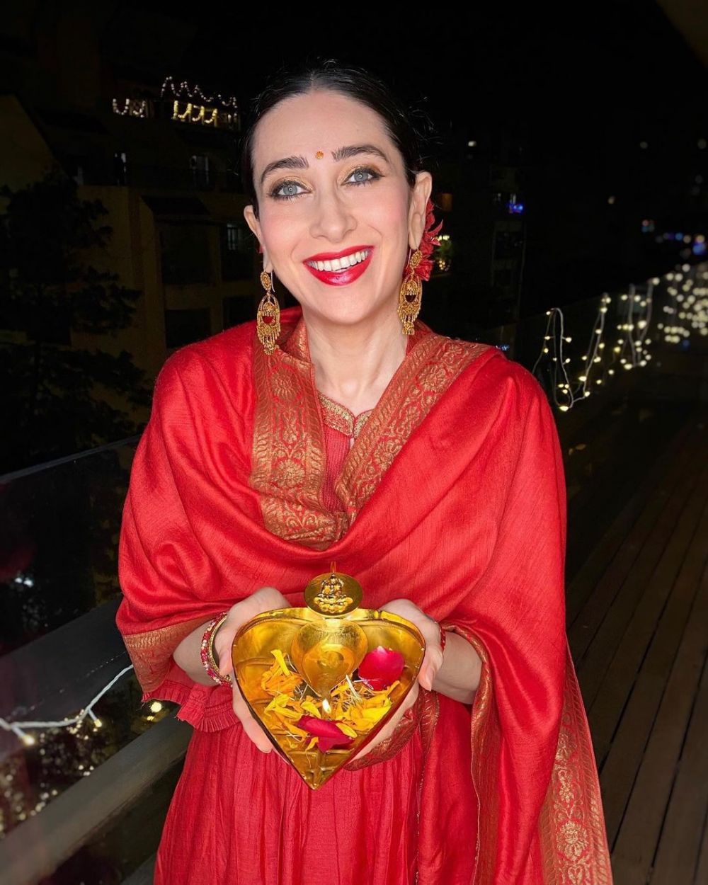 Gaya 10 seleb Bollywood rayakan Diwali, Kareena Kapoor pamer baby bump