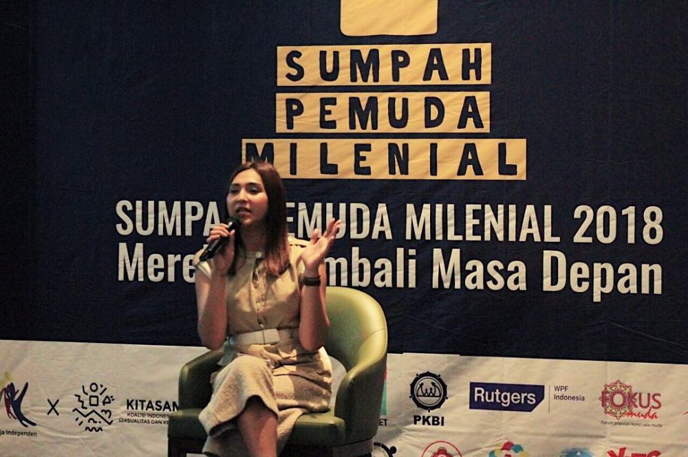 Dena Rachman blak-blakan dirinya transgender, ini 6 kisahnya