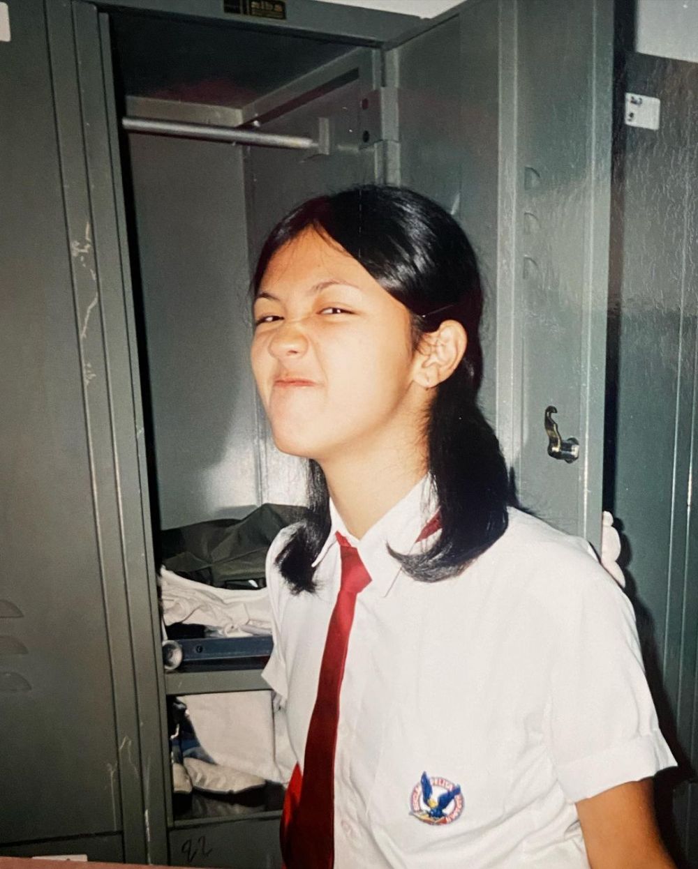 Potret masa remaja 10 seleb cantik Tanah Air, gayanya ikonik banget