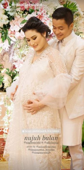 10 Momen tujuh bulan kehamilan Angbeen Rishi, parasnya curi perhatian