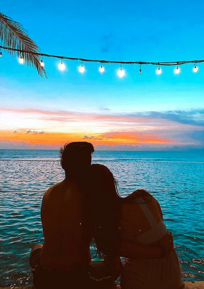 8 Momen liburan Atries Angel mantan Chef Juna dan suami di Bali