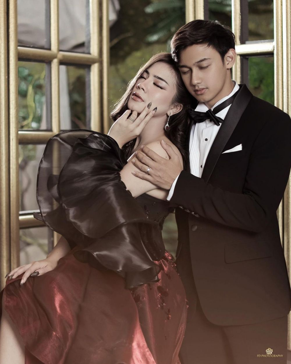 10 Gaya prewedding Felicya Angelista & Caesar Hito, stunning & elegan