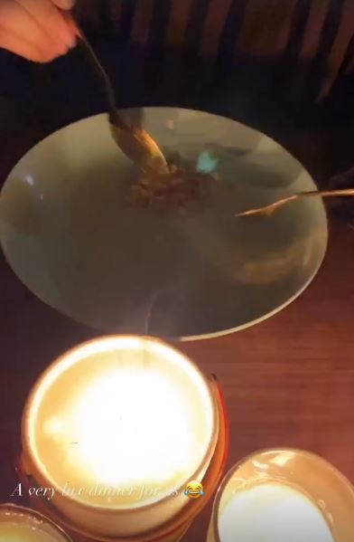 10 Momen dinner ultah pernikahan Dian Pelangi, menunya jadi sorotan