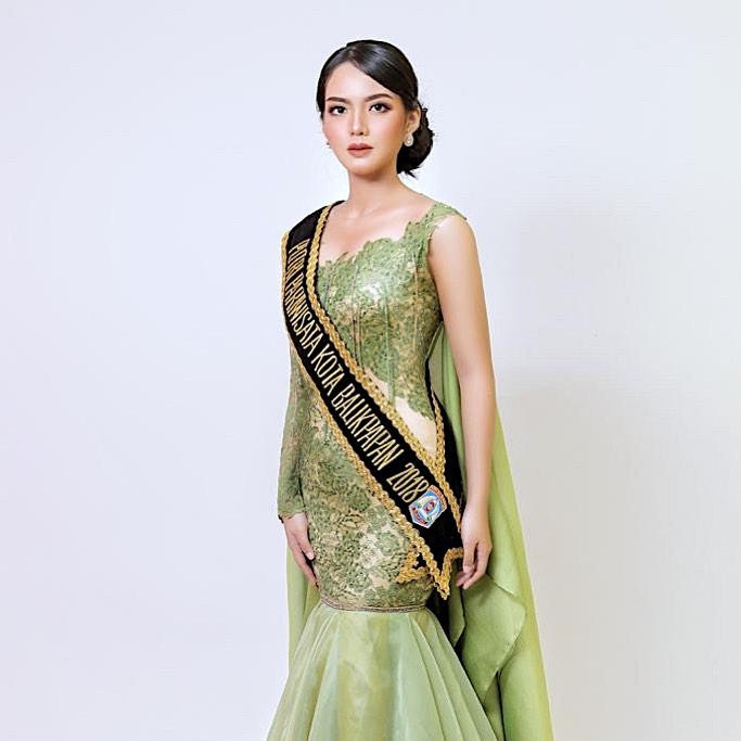 8 Potret Novia Fransisca, seleb TikTok yang disebut mirip Nia Ramadhan