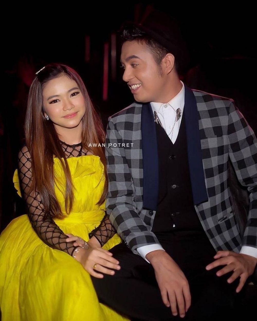 Gaya pemotretan 5 pasang jebolan pencarian bakat, bak prewedding