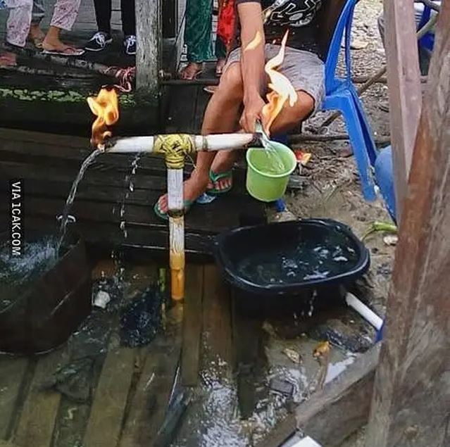10 Tingkah kocak orang saat panaskan air ini nyeleneh abis
