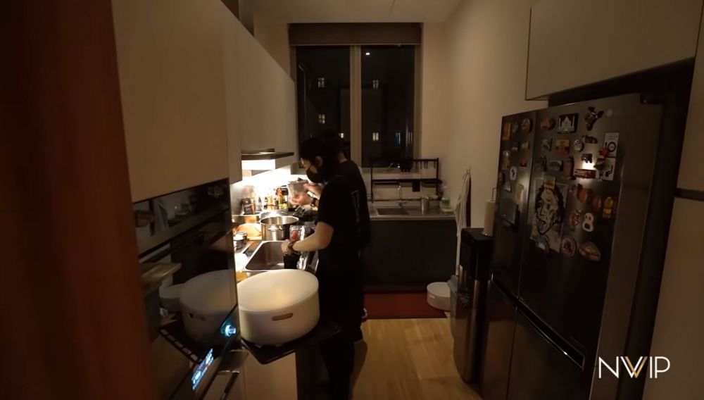 8 Potret dinner Nikita Willy dan Indra, undang private chef ke rumah