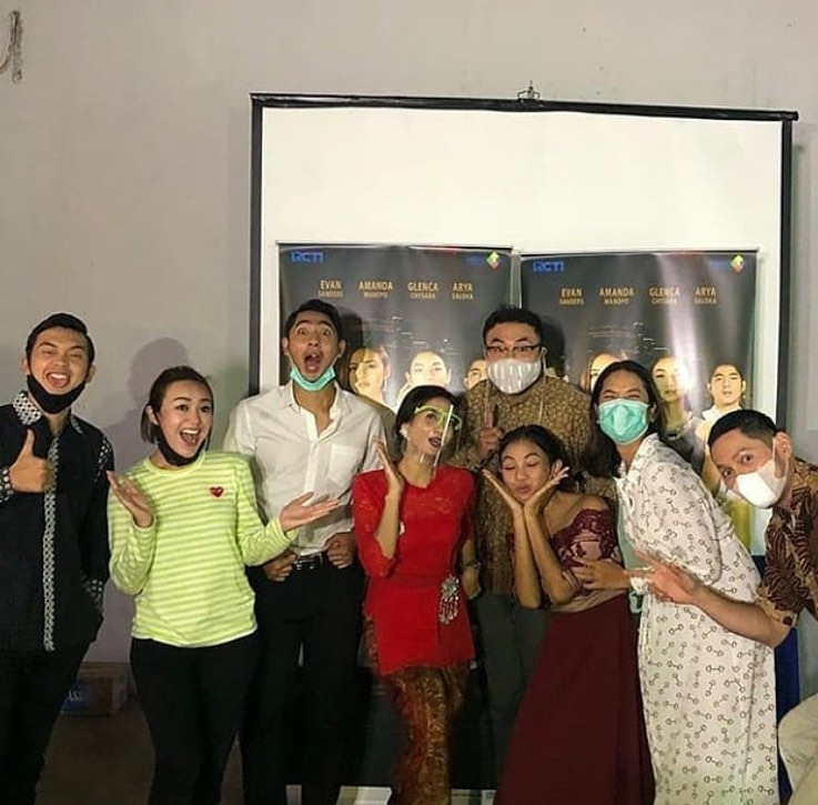 10 Momen Amanda Manopo & Glenca Chysara di luar syuting, akrab banget