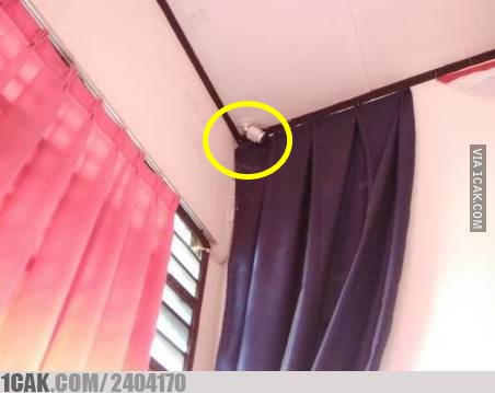 10 Potret absurd CCTV di tempat umum ini bikin yang lihat melongo