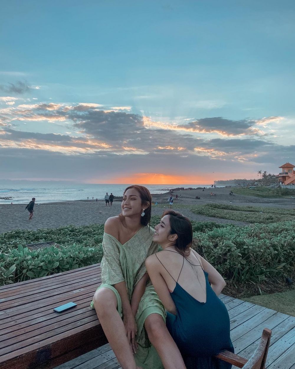 10 Potret persahabatan Gisel & Jessica Iskandar, friendship goals
