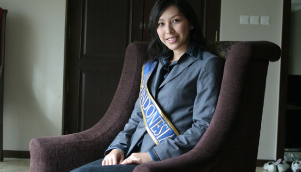 10 Transformasi Kristania Virginia, Miss Indonesia jadi militer AS