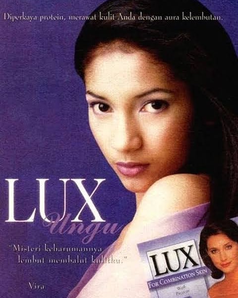 10 Potret lawas Vira Yuniar, cantiknya tak luntur