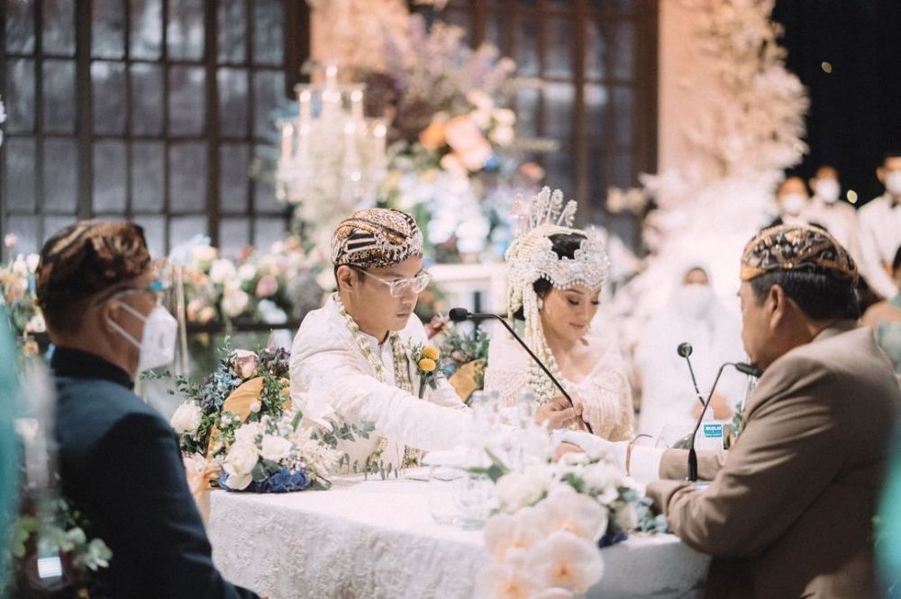 10 Momen pernikahan Afifah Yusuf anak Hetty Koes Endang, digelar mewah