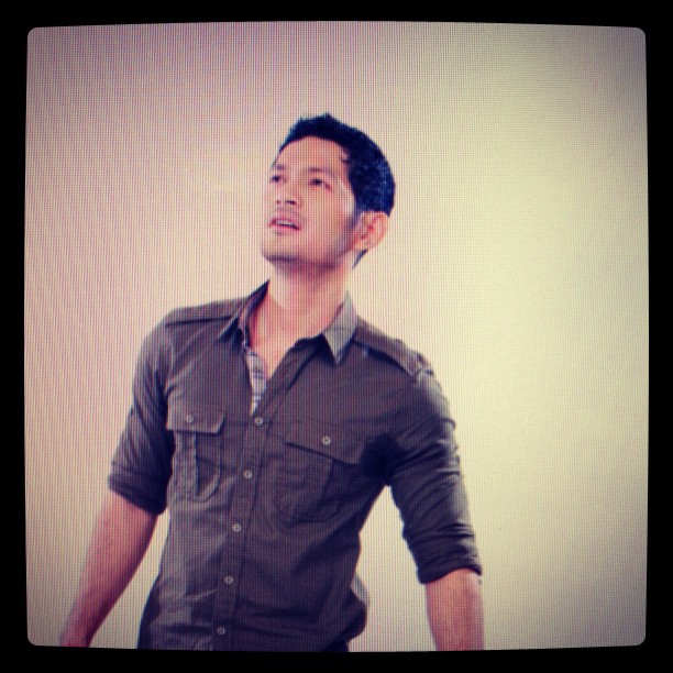 10 Potret transformasi Evan Sanders, awali karier jadi VJ MTV