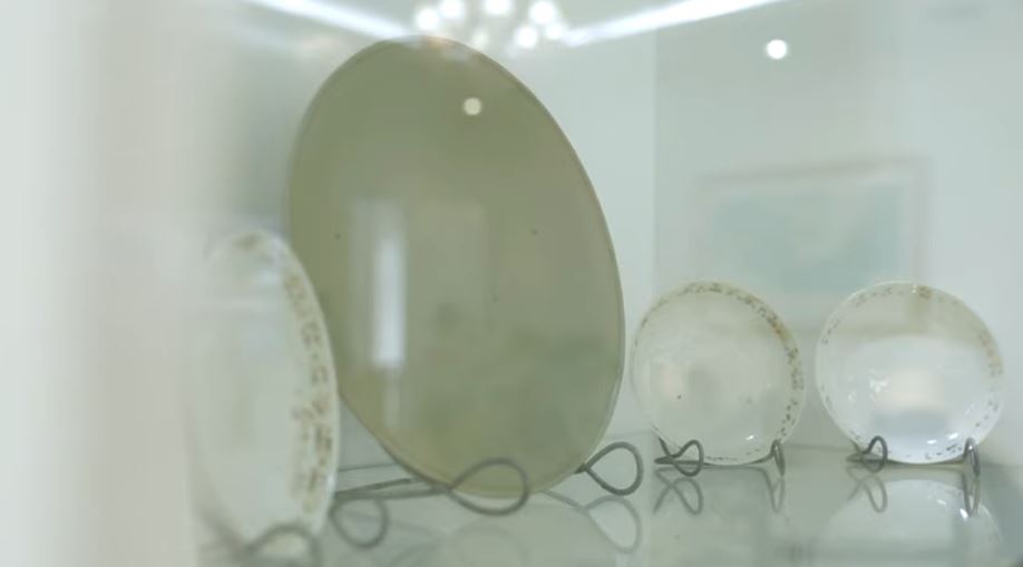 10 Potret ruang kerja Menteri KKP Edhy Prabowo, hiasannya unik