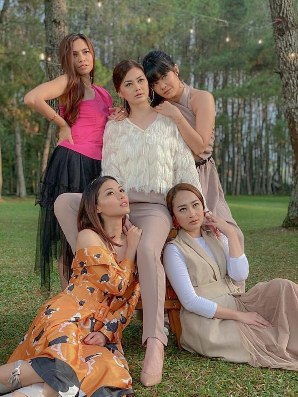 10 Potret comeback girl group 7icons, usung konsep beda