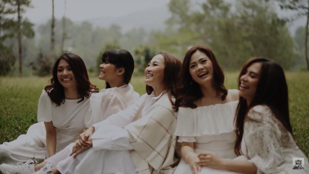 10 Potret comeback girl group 7icons, usung konsep beda