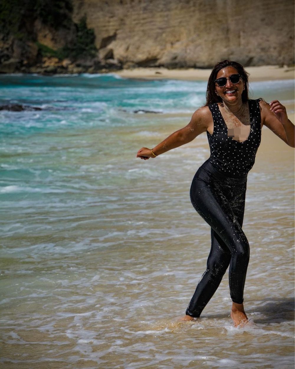 8 Potret Ashanty dengan kulit tanned di pantai Bali, jadi sorotan