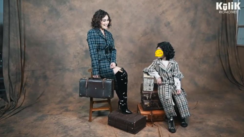 10 Pemotretan terbaru Ayu Ting Ting tema klasik, bajunya bikin salfok