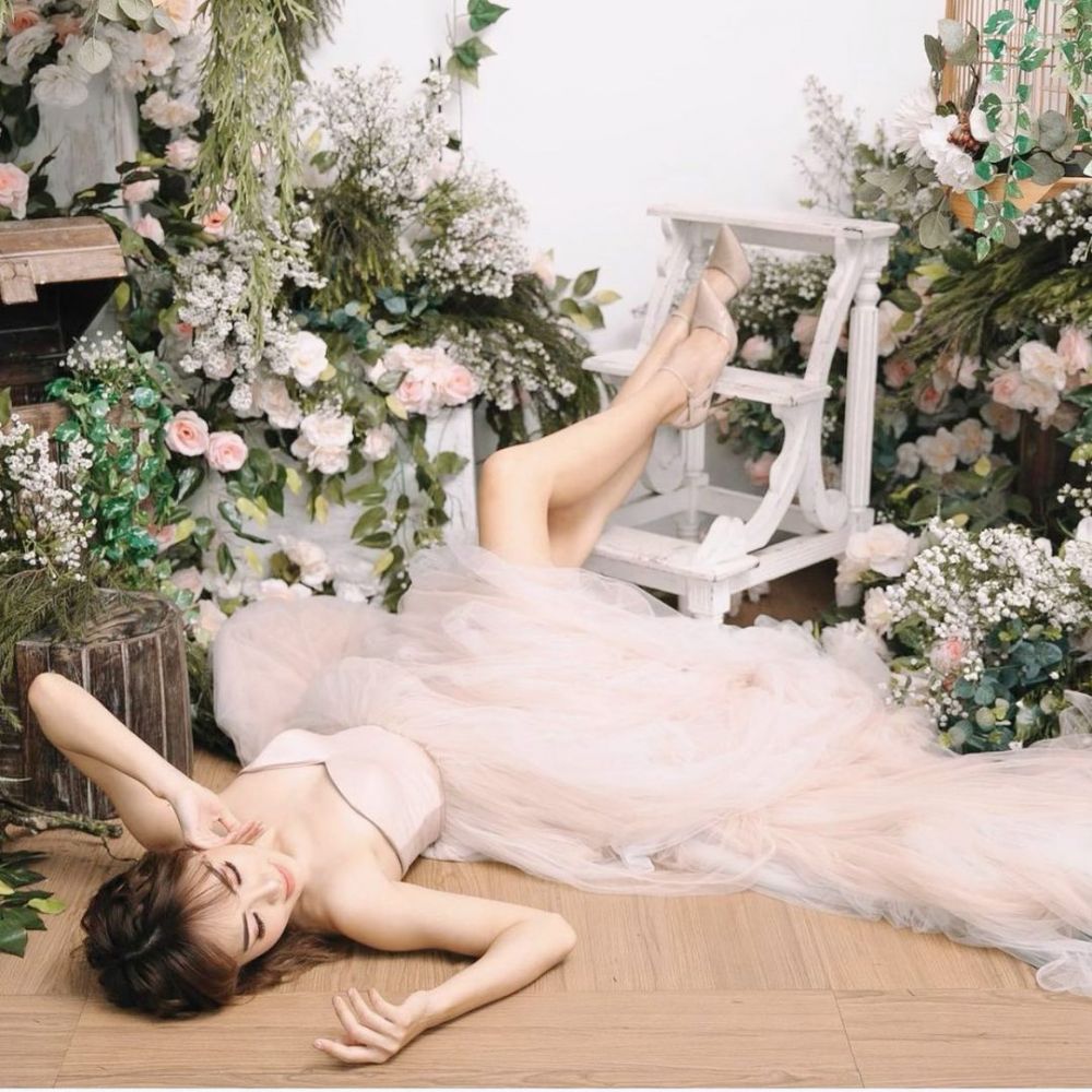 10 Gaya pemotretan Steffy eks Cherrybelle, ada yang di bawah laut