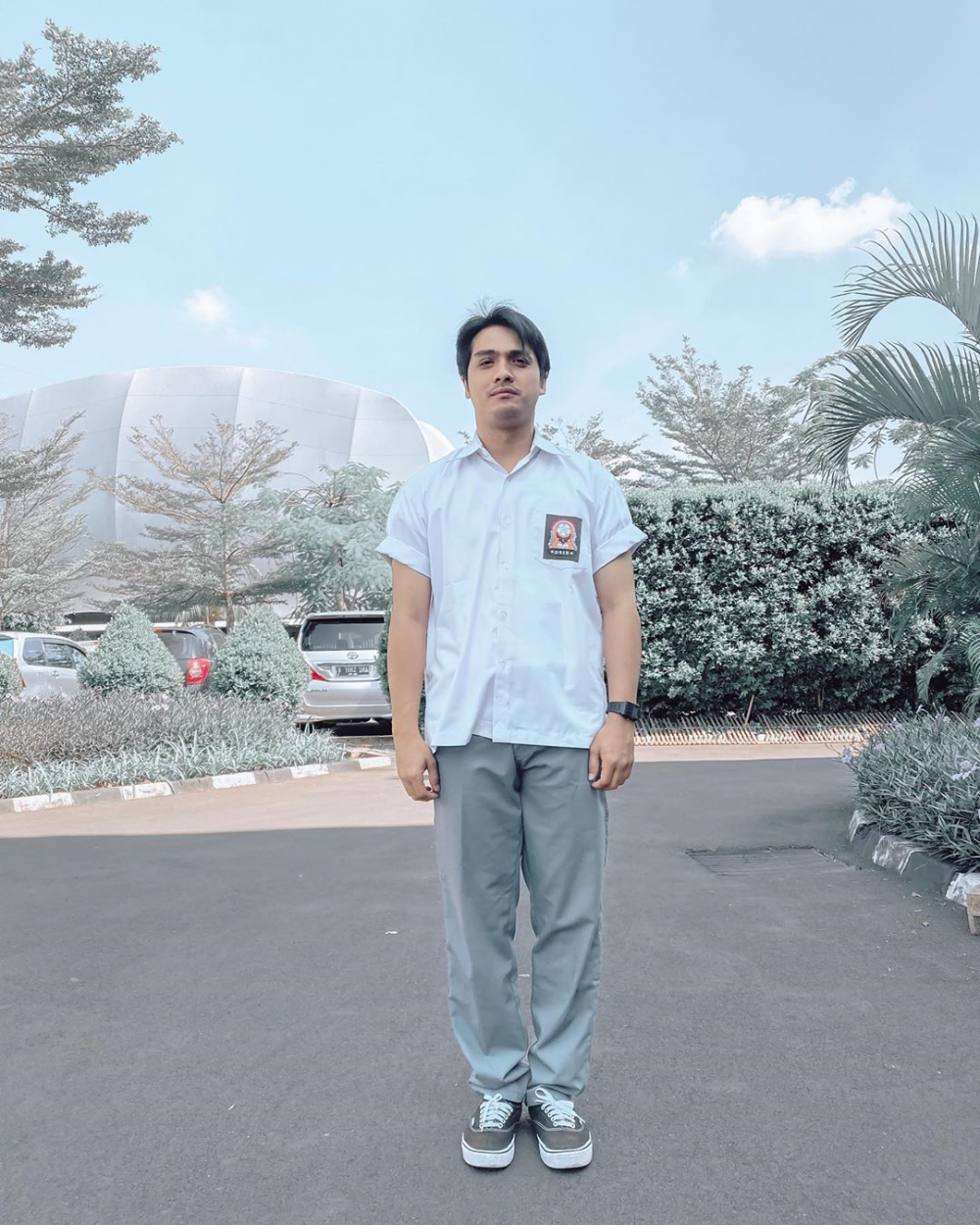 Sudah jadi ayah, potret 7 aktor pakai baju SMA ini curi perhatian