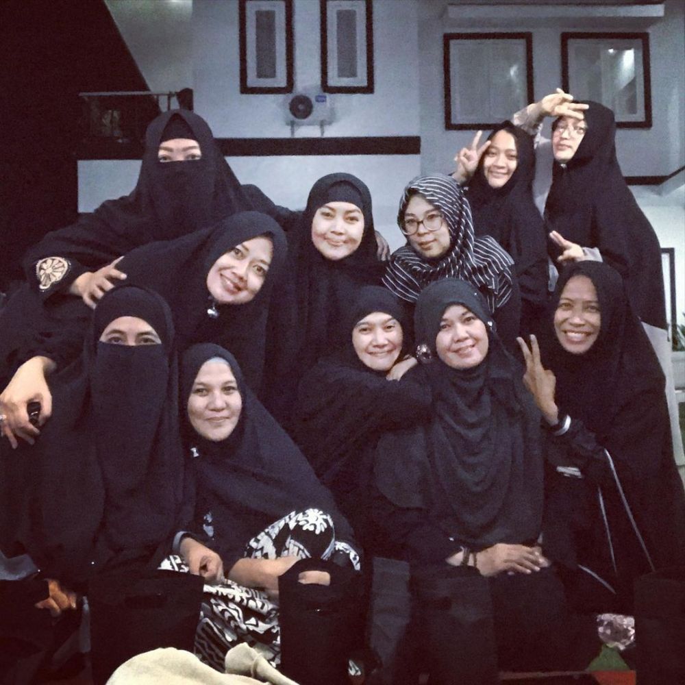 8 Momen ulang tahun Ummi Pipik ke-43, Nadia Raisya ikut hadir