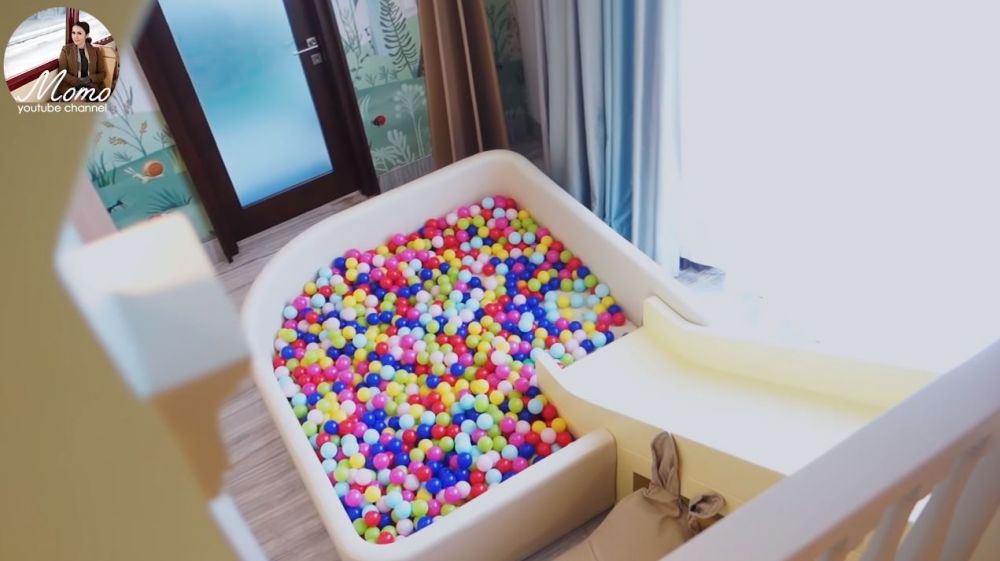 10 Potret kamar bermain anak Momo Geisha, fasilitasnya bikin betah