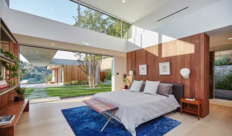 Penampakan rumah 8 seleb Bollywood di luar negeri ini curi perhatian