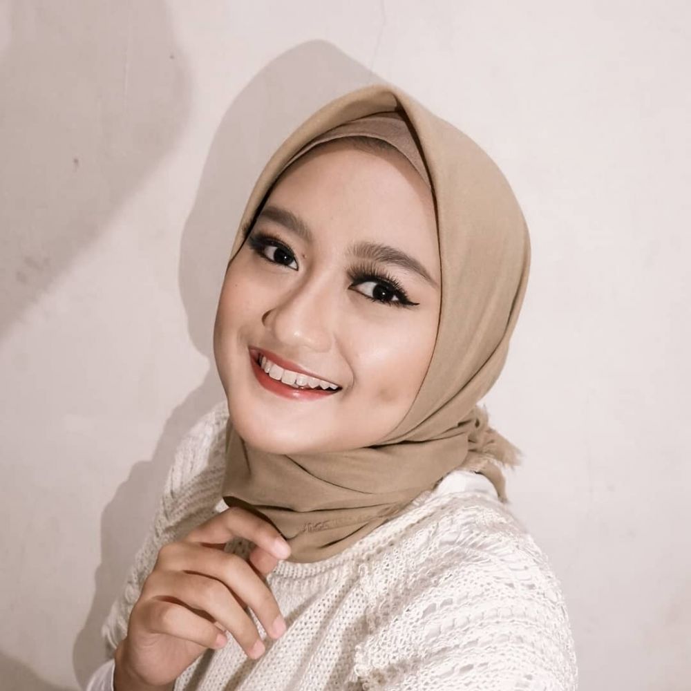 8 Pesona Reyna, cewek yang disebut Rey Mbayang mirip Dinda Hauw