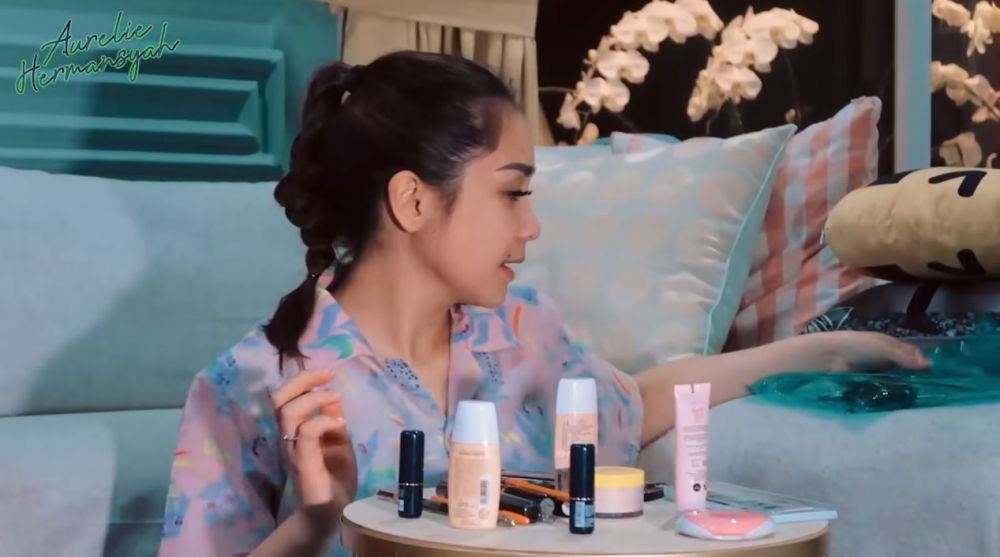 10 Potret Nagita Slavina coba dandan pakai makeup murah, panen pujian