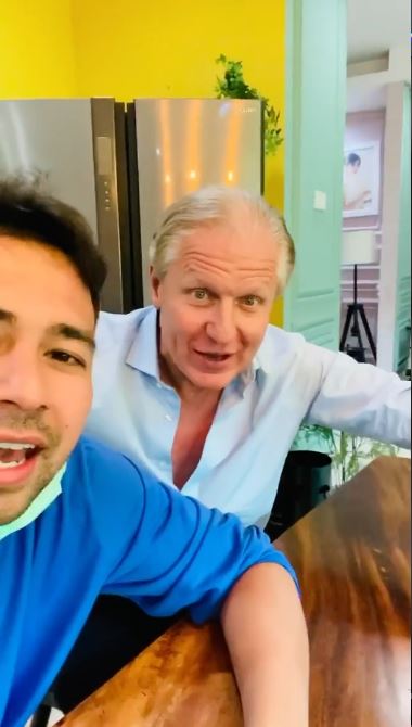 8 Momen kocak Raffi Ahmad ngomong pakai bahasa Inggris, jadi sorotan