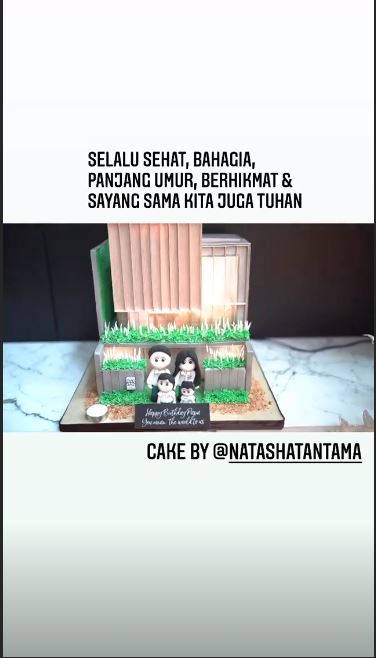 10 Momen perayaan ultah suami Sandra Dewi ke-35, kuenya jadi sorotan