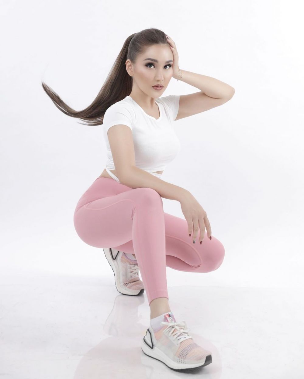 Sadar risiko jadi artis, ini cara santai Ayu Ting Ting tanggapi haters