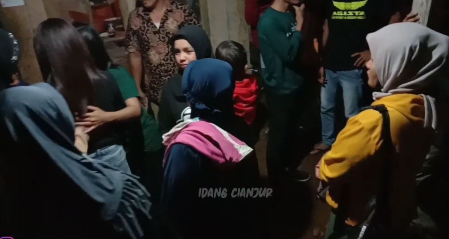 8 Momen Meli LIDA pulang kampung, penuh haru cuci kaki orangtua
