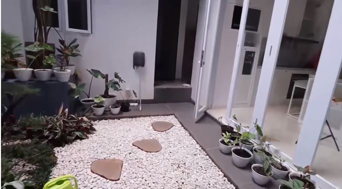 11 Potret rumah komedian Abdel, ada studio serbaguna