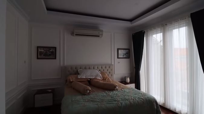 11 Potret rumah komedian Abdel, ada studio serbaguna